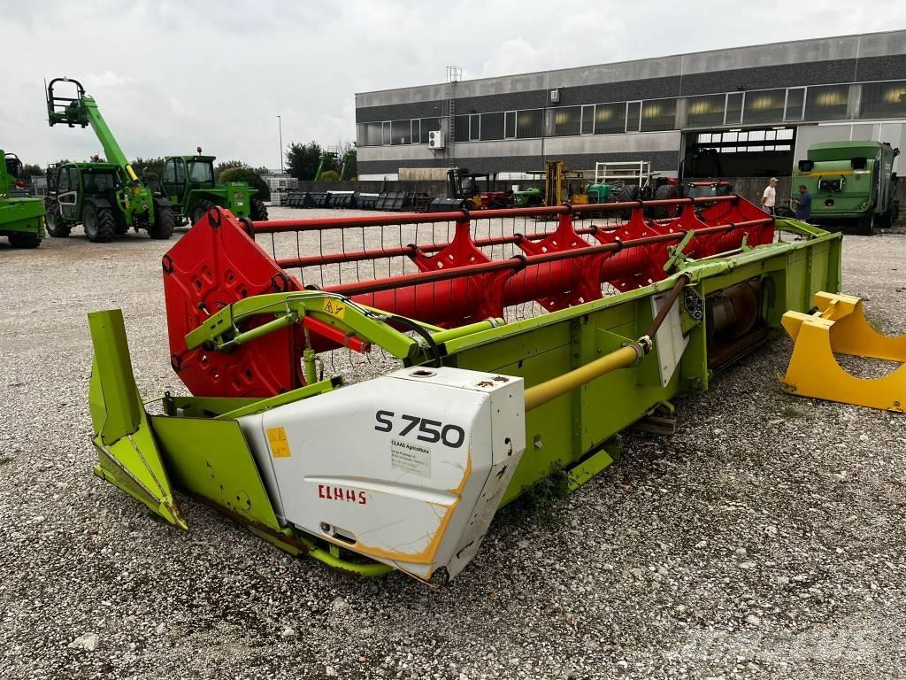 CLAAS S 750 Derliaus nuėmimo kombainų galvos
