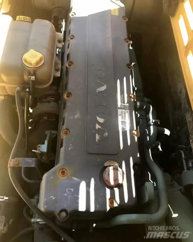 Volvo 360 Vikšriniai ekskavatoriai
