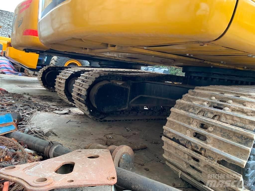 CAT 320D2 Vikšriniai ekskavatoriai