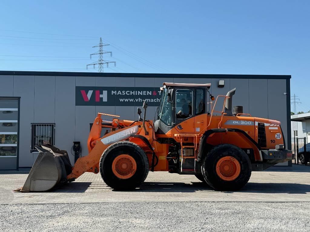 Doosan DL 300-3 Naudoti ratiniai krautuvai