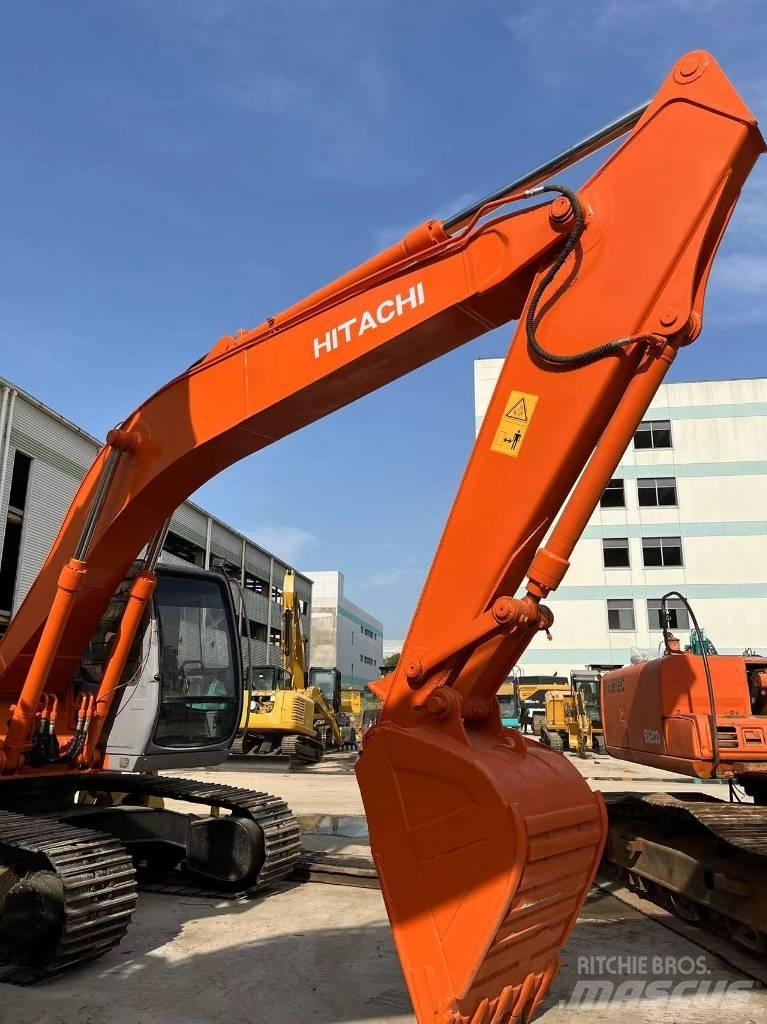 Hitachi EX 200 Vikšriniai ekskavatoriai