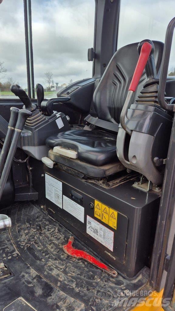 Kato HD 30V4 Ekskavatoriniai krautuvai