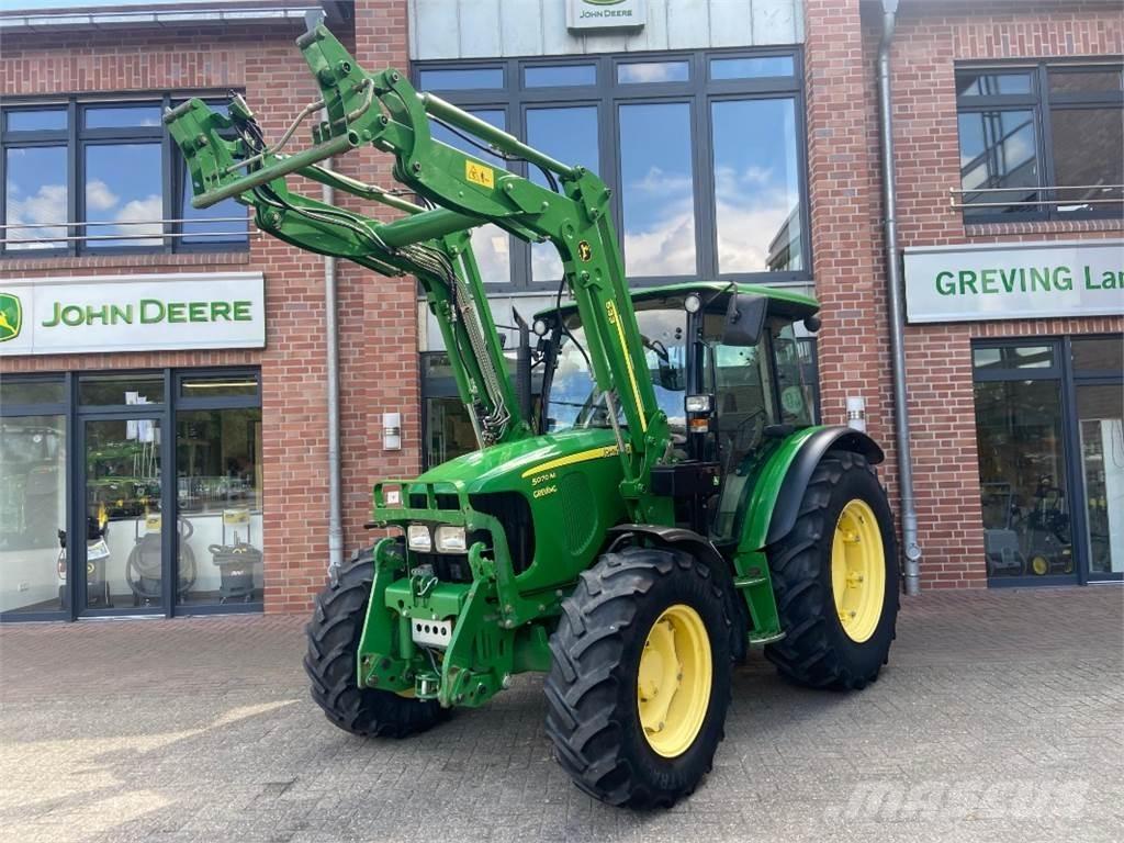 John Deere 5070M Traktoriai