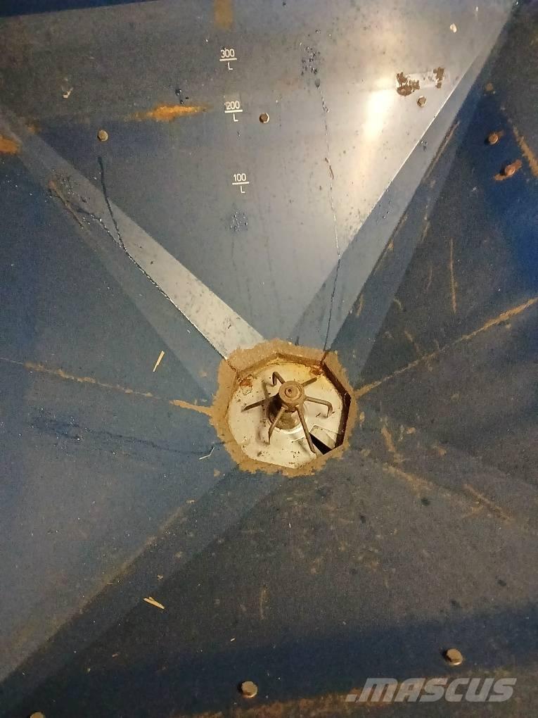 Bogballe D1000 Mėšlo barstytuvai