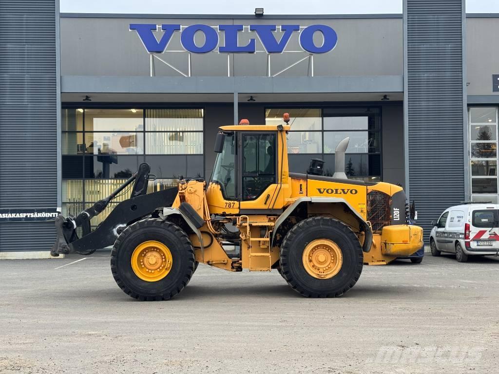 Volvo L 120 F Naudoti ratiniai krautuvai