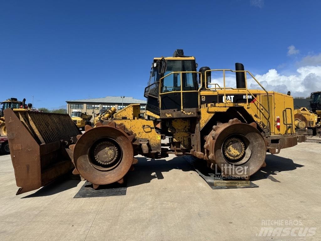 CAT 826H Atliekų presai