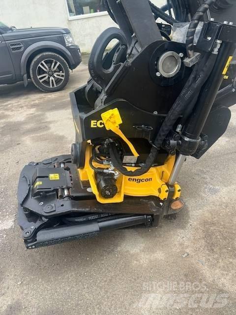 Volvo EC220EL Vikšriniai ekskavatoriai