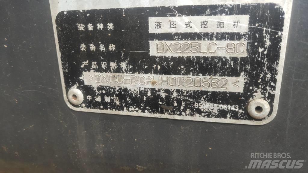 Doosan DX225LC-9C Vikšriniai ekskavatoriai