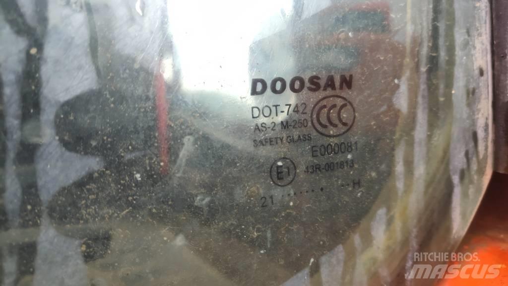 Doosan DX225LC-9C Vikšriniai ekskavatoriai