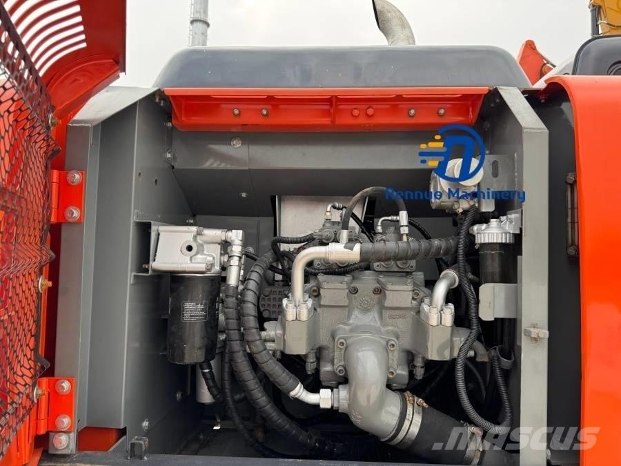 Hitachi ZX 240 Vikšriniai ekskavatoriai