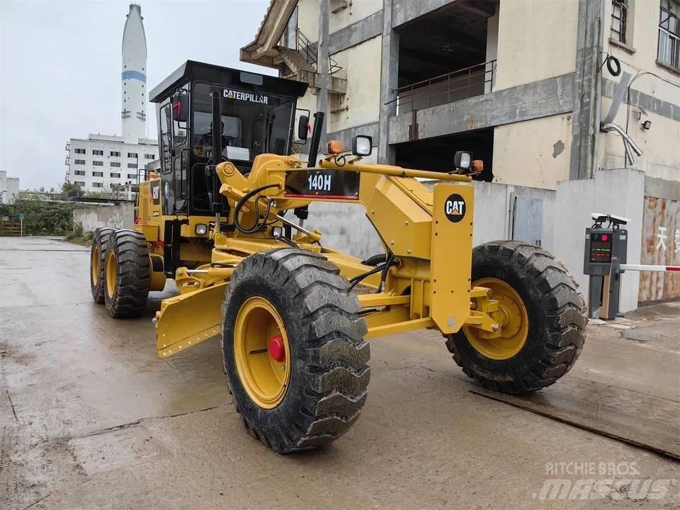 CAT 140H Greideriai