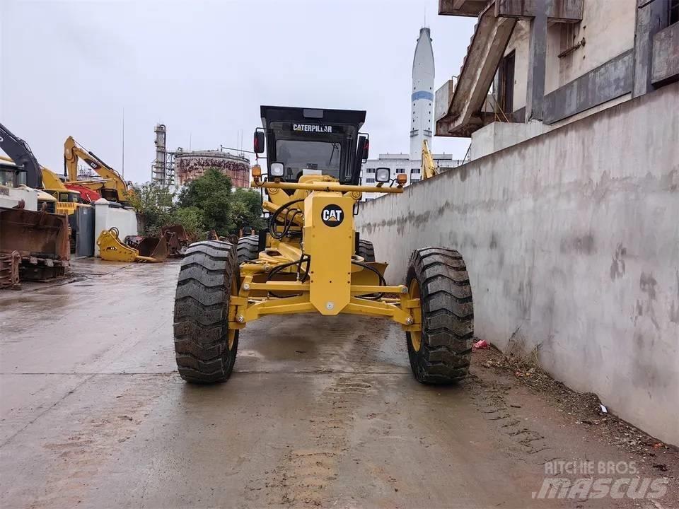 CAT 140H Greideriai