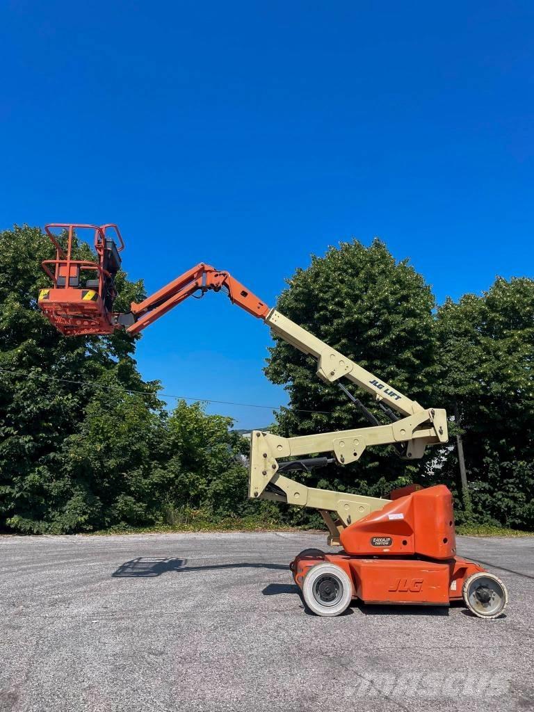 JLG E 400 AJP Alkūniniai keltuvai