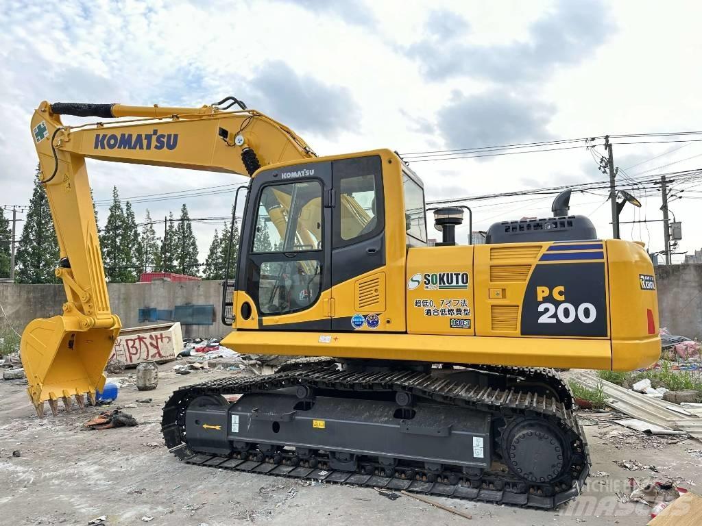 Komatsu PC200-8 Vikšriniai ekskavatoriai
