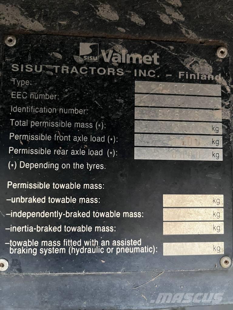 Sisu Valmet 8400 Traktoriai