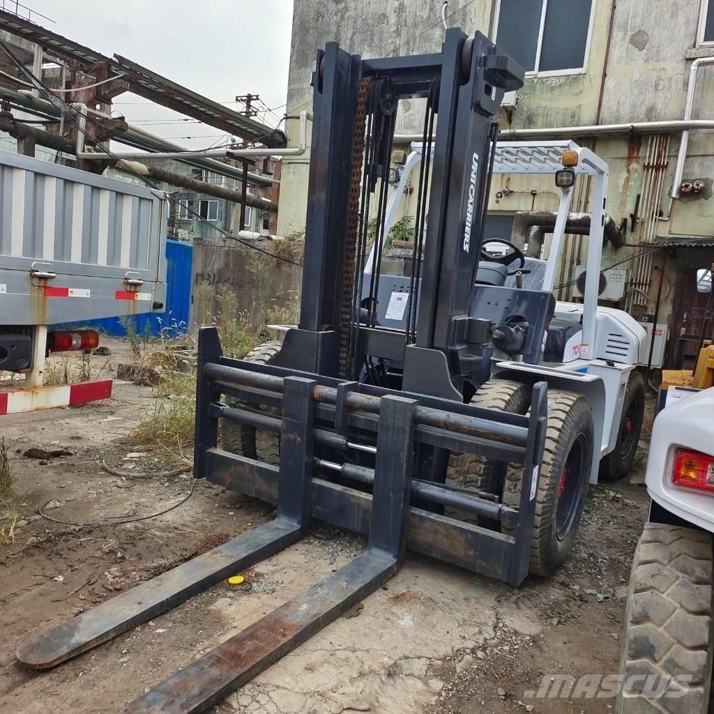 TCM FD 100 Dyzeliniai krautuvai