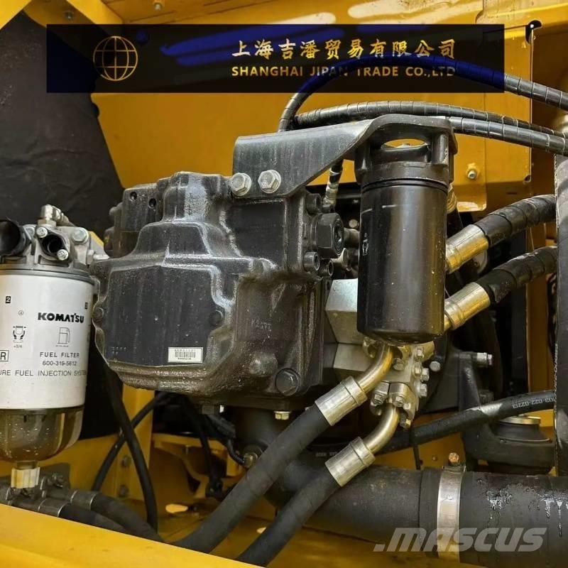 Komatsu PC 220 Vikšriniai ekskavatoriai