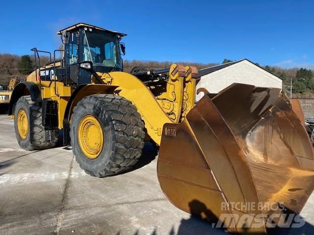 CAT 982 M Naudoti ratiniai krautuvai