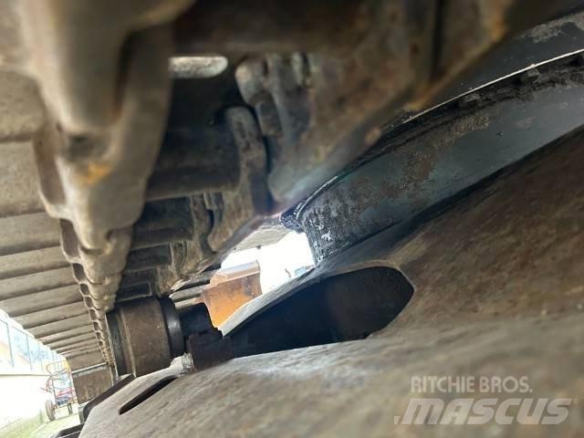 Hitachi EX 120 Vikšriniai ekskavatoriai