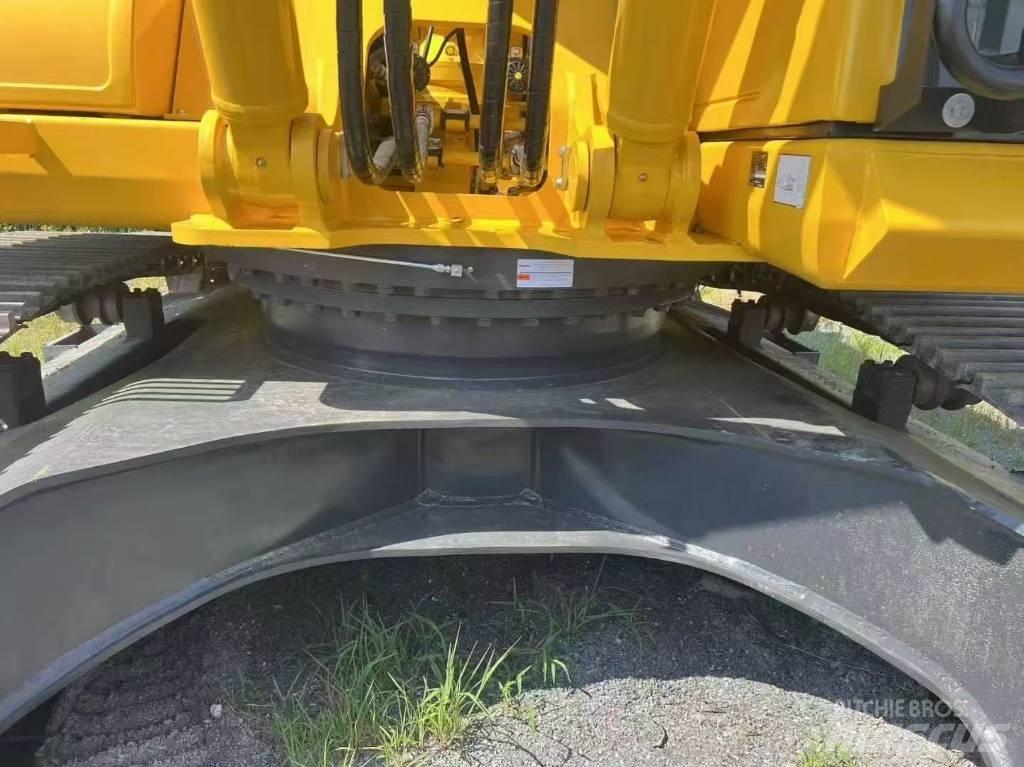 Komatsu 300-7 Vikšriniai ekskavatoriai