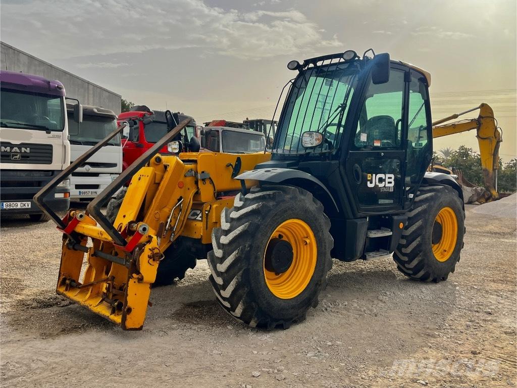 JCB 531-70 Teleskopiniai ratiniai krautuvai
