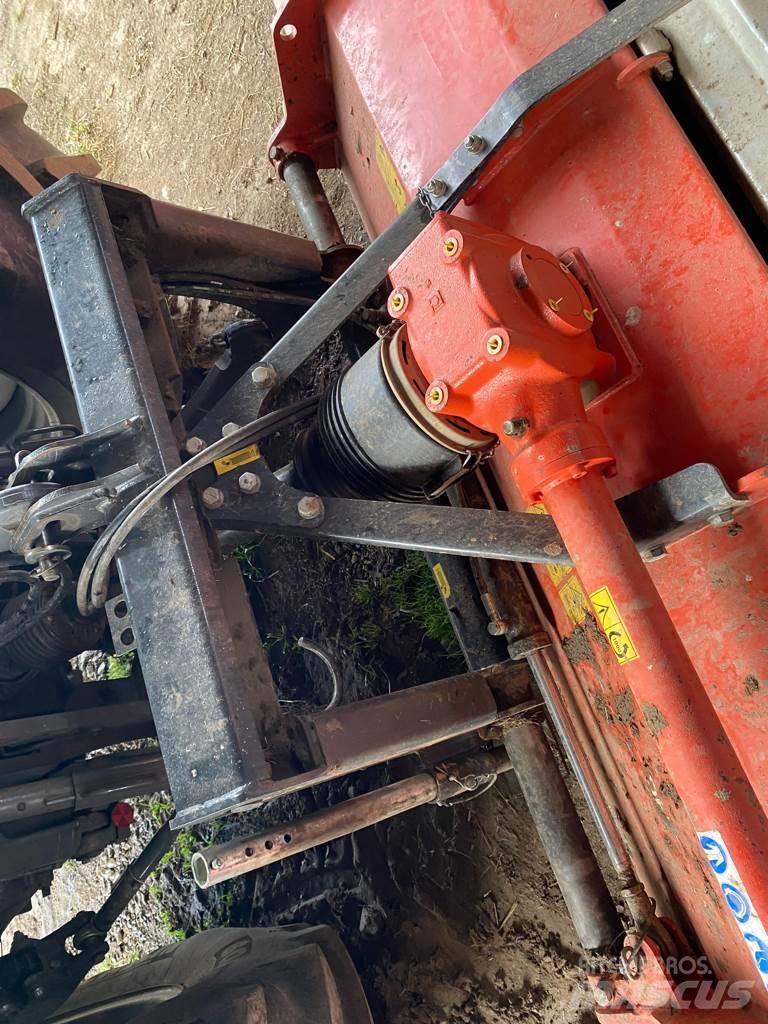 Kuhn BP 305 Trupintuvai