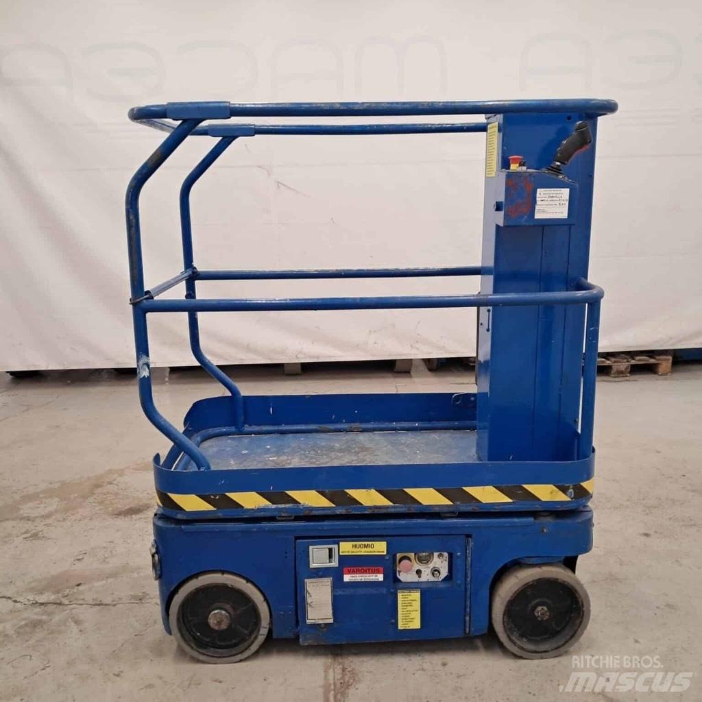 UpRight TM12 Žirkliniai keltuvai