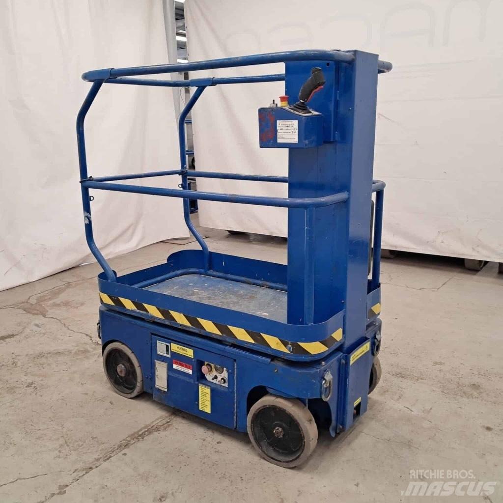 UpRight TM12 Žirkliniai keltuvai