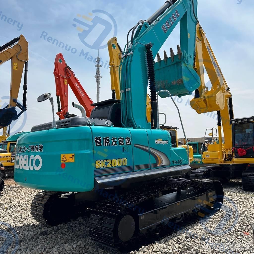 Kobelco SK 200 Vikšriniai ekskavatoriai