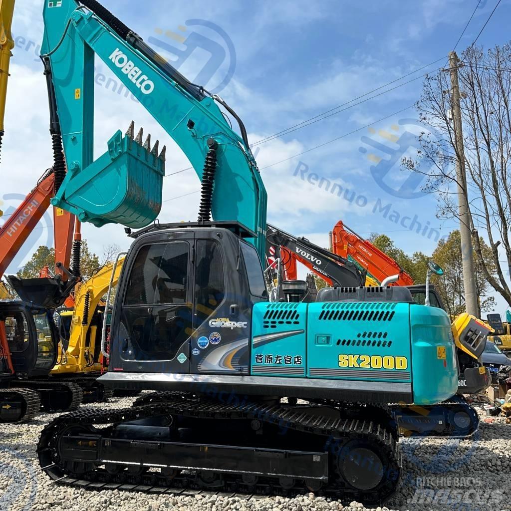Kobelco SK 200 Vikšriniai ekskavatoriai