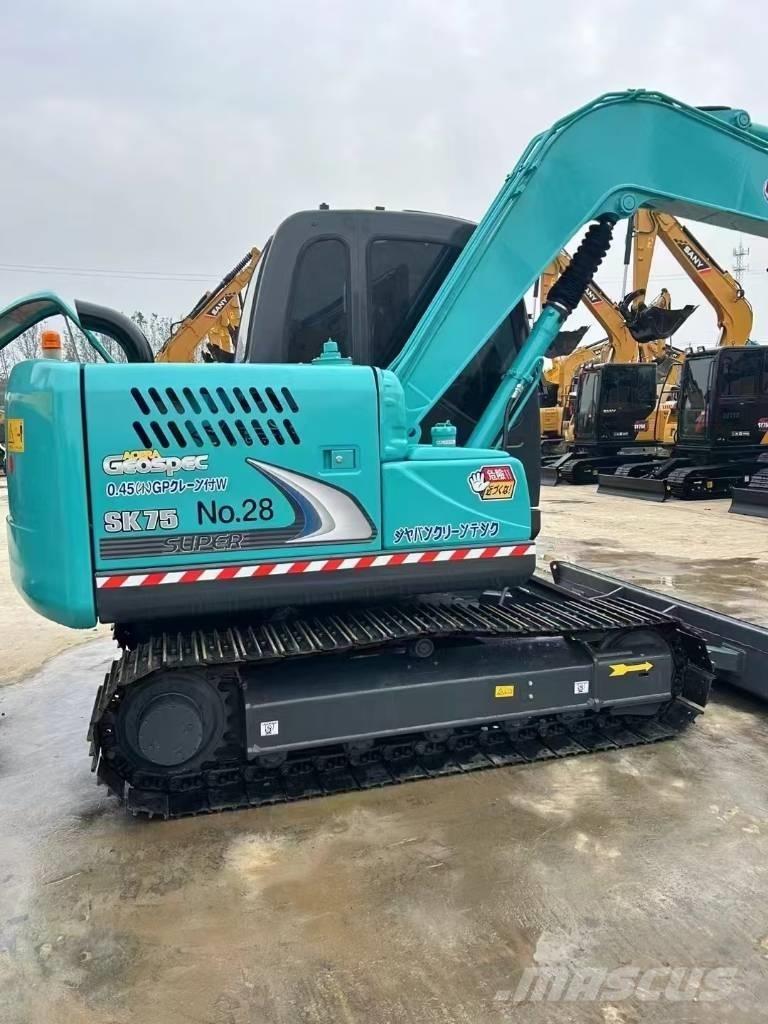 Kobelco SK 75 Vikšriniai ekskavatoriai