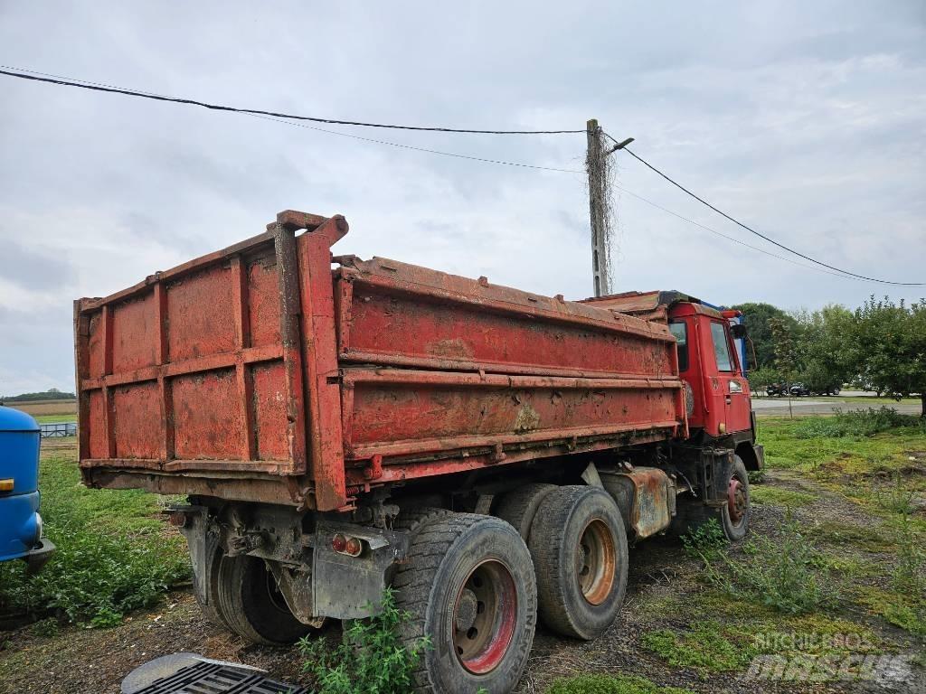 Tatra 138 S3  6x6 Savivarčių priekabų vilkikai