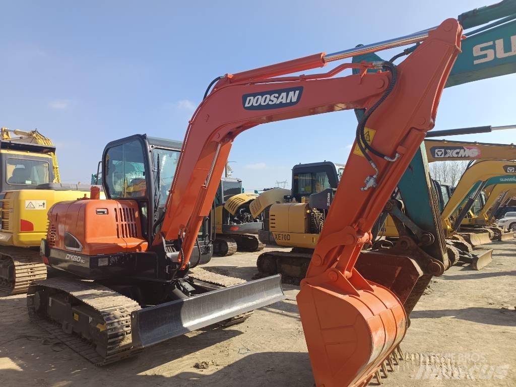 Doosan DX60-9C Vikšriniai ekskavatoriai