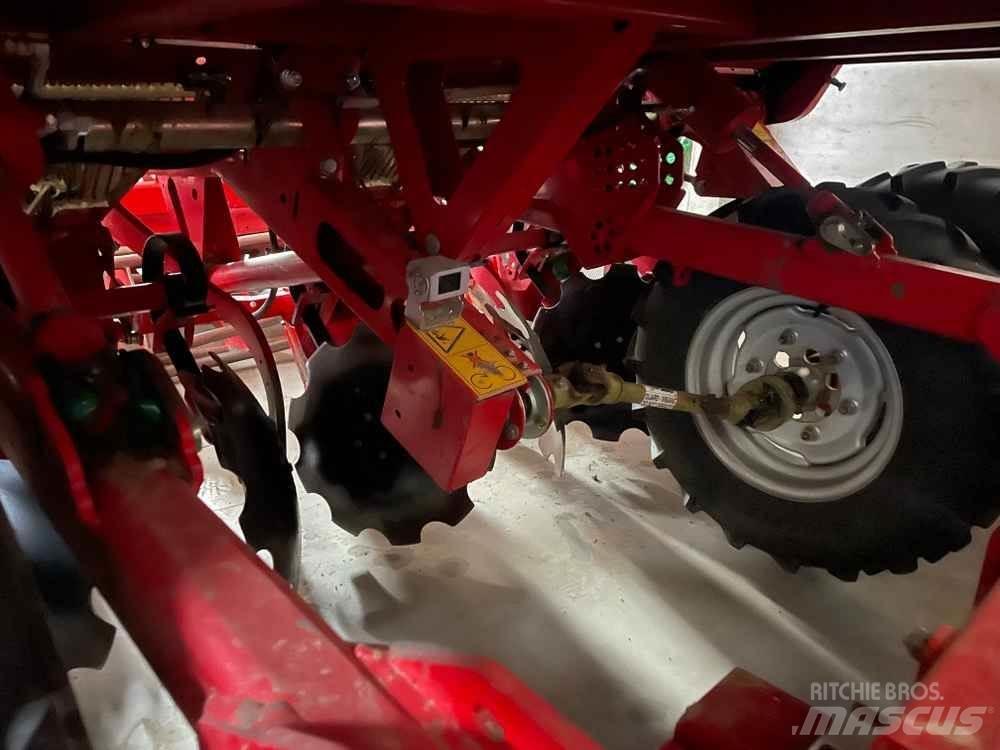 Grimme GL 420 Bulvių sodinamosios