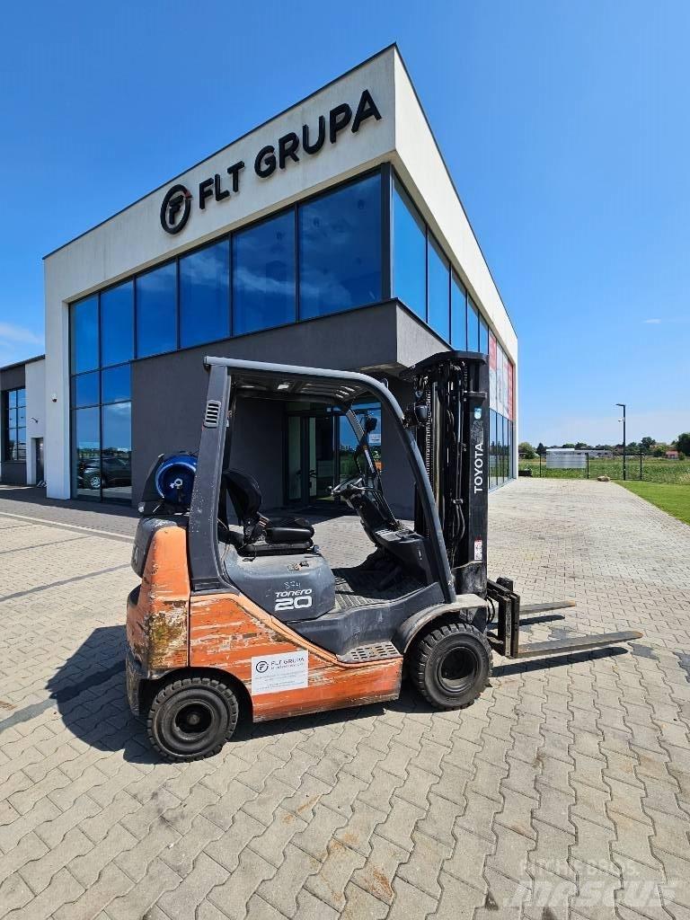 Toyota 02-8 FGKF 20 LPG (dujiniai) krautuvai