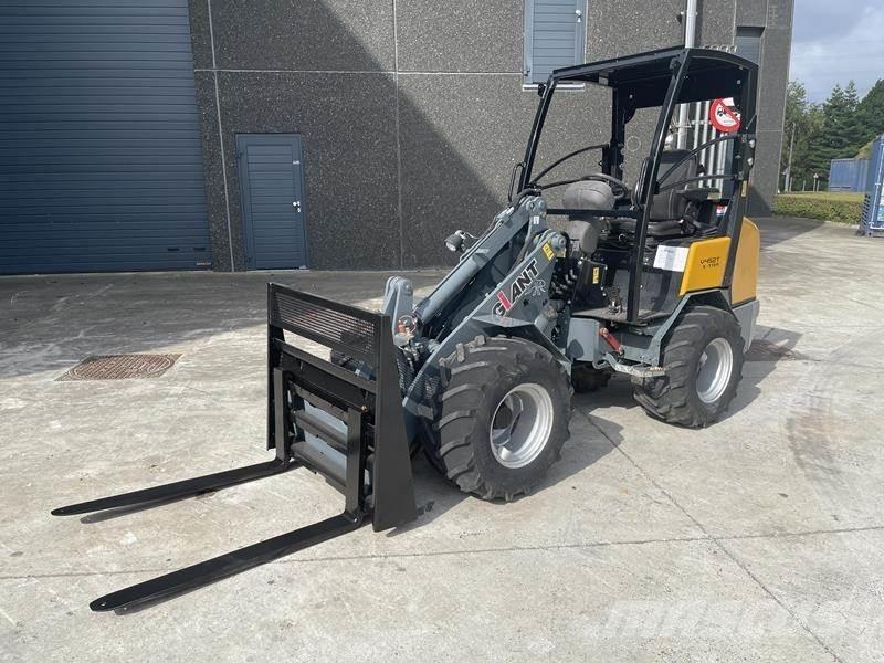 GiANT V 452 T XTRA Naudoti ratiniai krautuvai