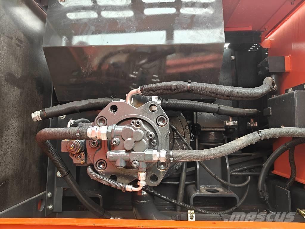 Doosan 225 LC-9C Vikšriniai ekskavatoriai