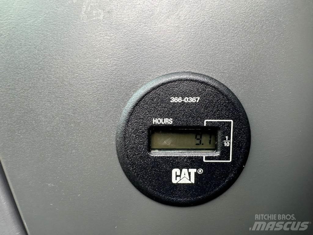 CAT 320D2 Vikšriniai ekskavatoriai