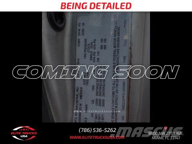 International LT Naudoti vilkikai