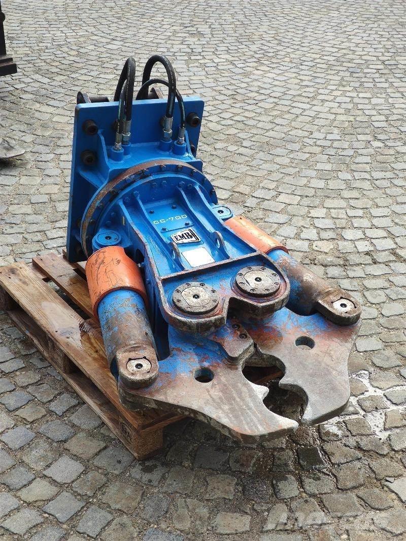  EMB CC700 Rėžtuvai