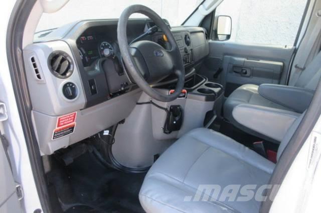 Ford E350 Pagalbos kelyje automobiliai