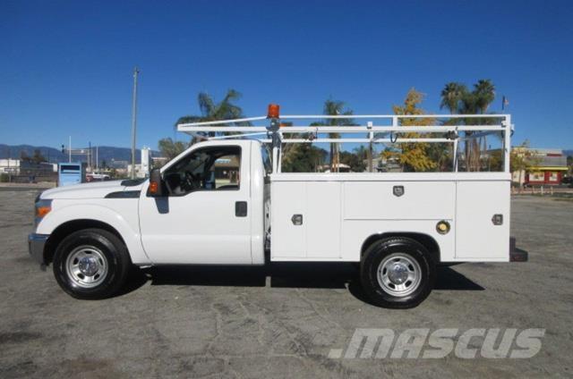 Ford F250 Pagalbos kelyje automobiliai