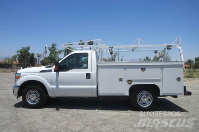 Ford F250 Pagalbos kelyje automobiliai