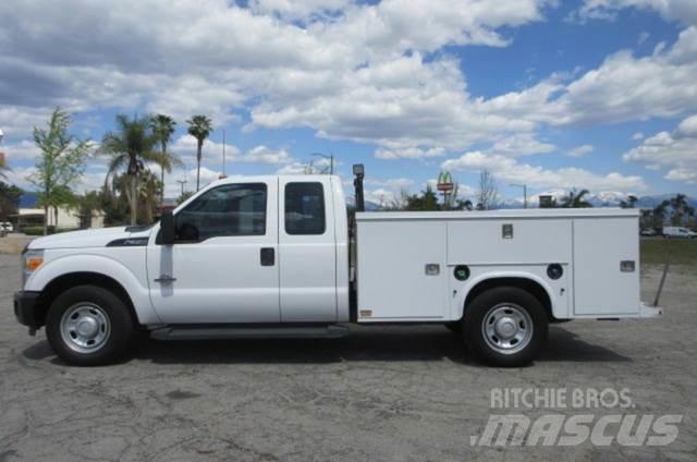 Ford F350 Pagalbos kelyje automobiliai