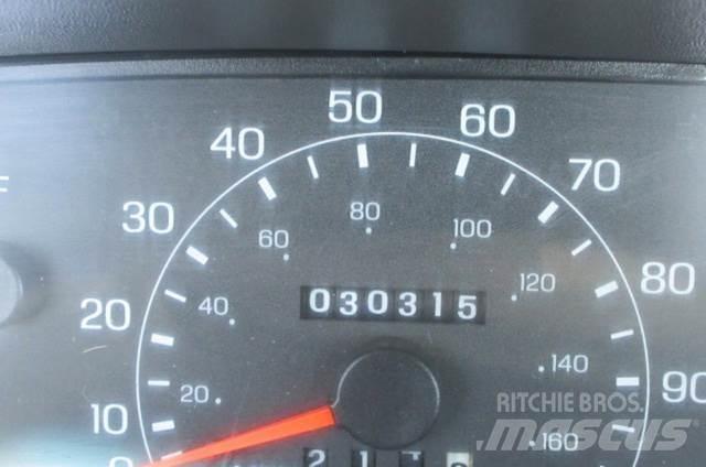 Ford F350 Pagalbos kelyje automobiliai
