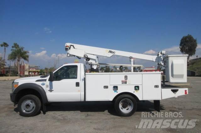 Ford F450 Ant vilkikų montuojamos kėlimo platformos