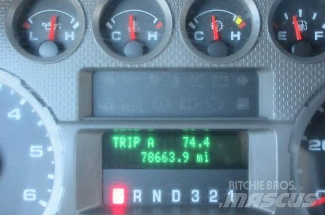Ford F450 Pagalbos kelyje automobiliai