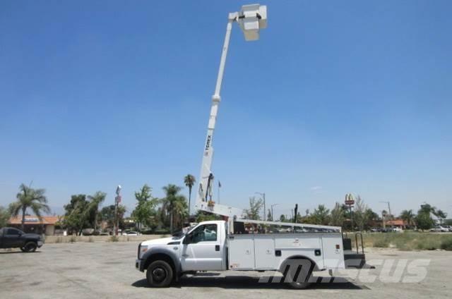 Ford F450 Pagalbos kelyje automobiliai