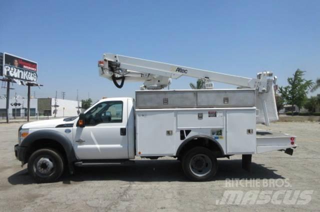 Ford F450 Ant vilkikų montuojamos kėlimo platformos
