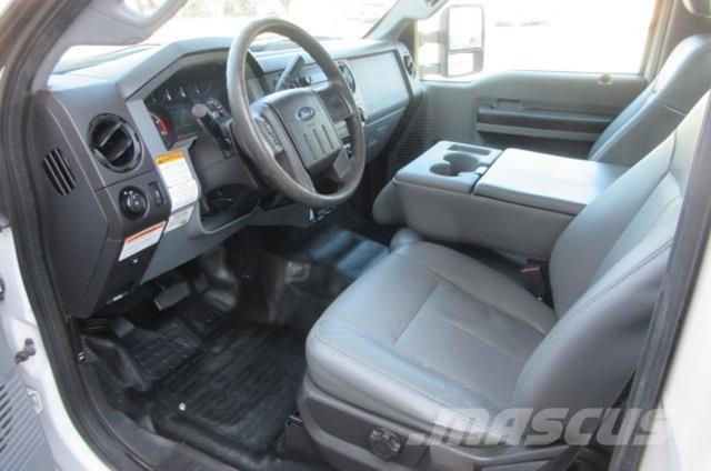 Ford F550 Pagalbos kelyje automobiliai